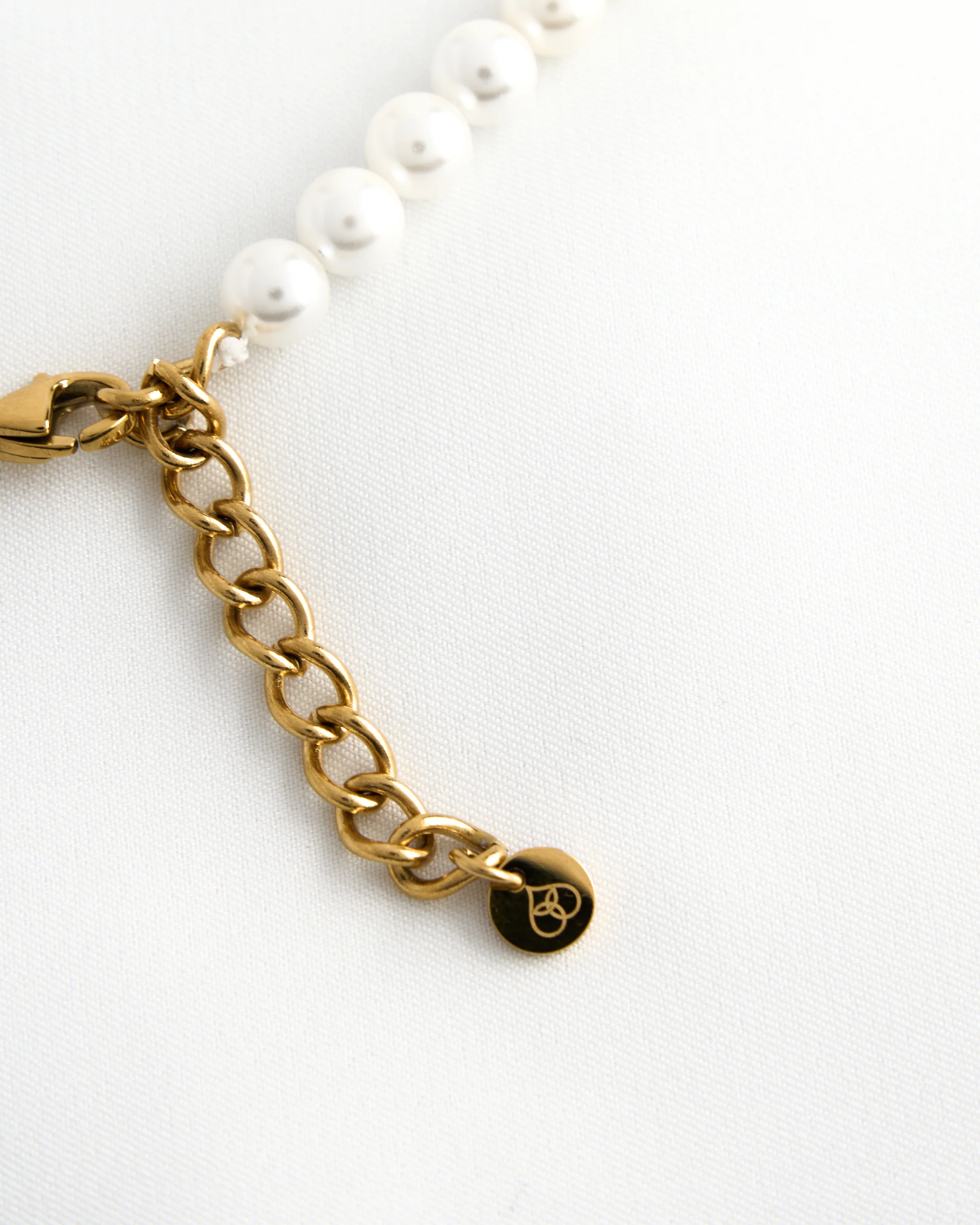 Claddagh Pearl Necklace - Image 10