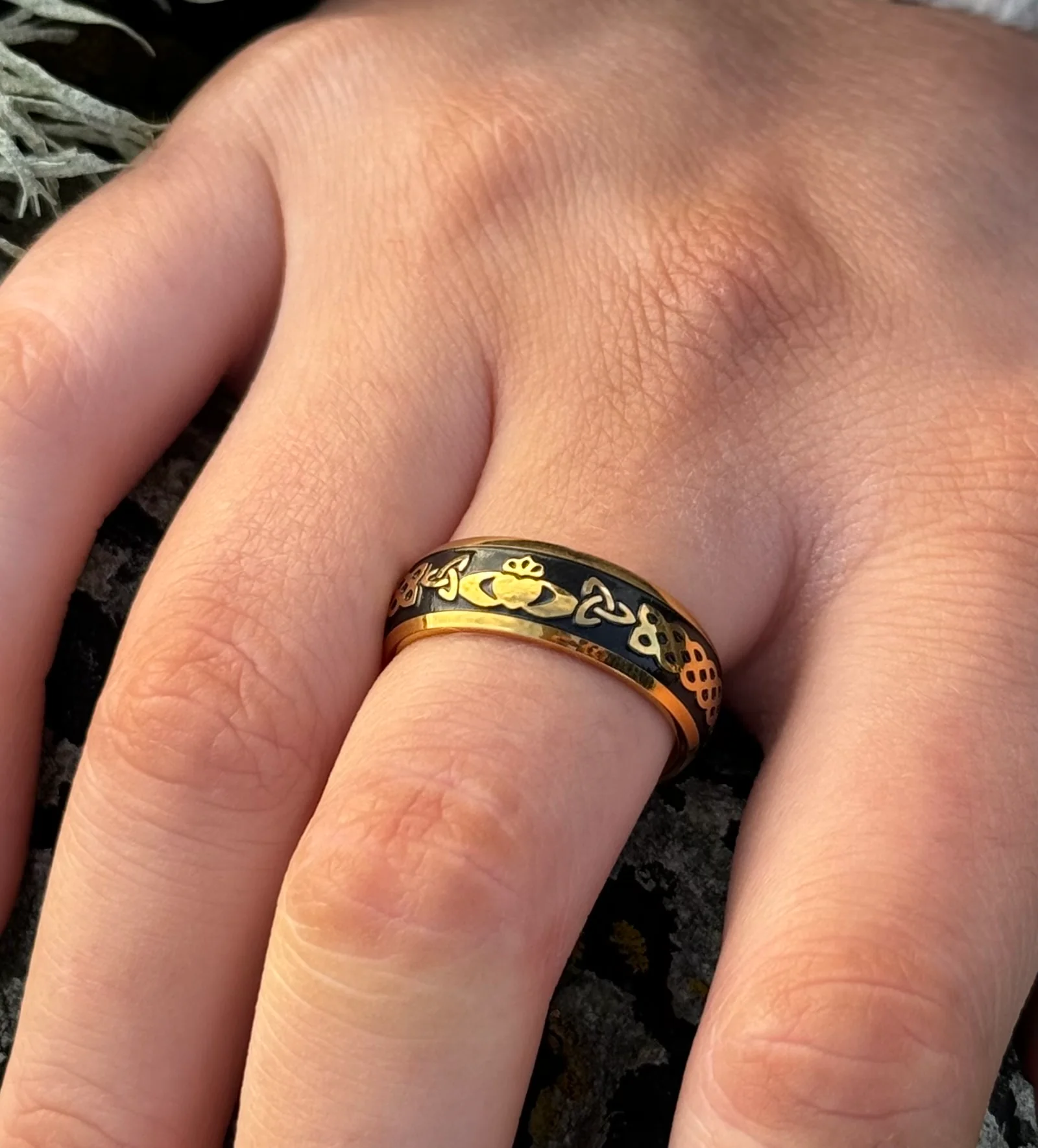 Irish Claddagh Ring - Image 4