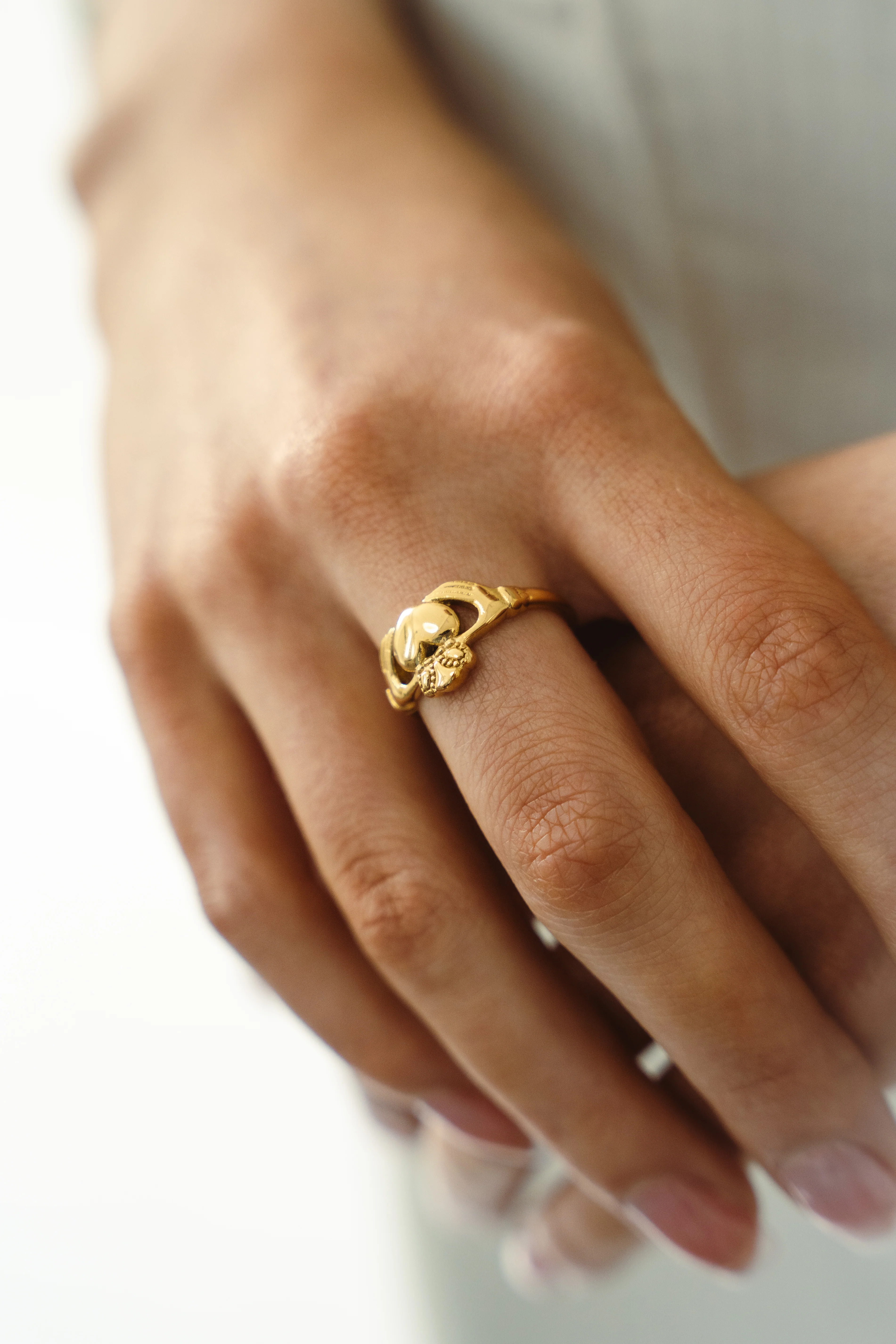 Classic Claddagh Ring - Image 4