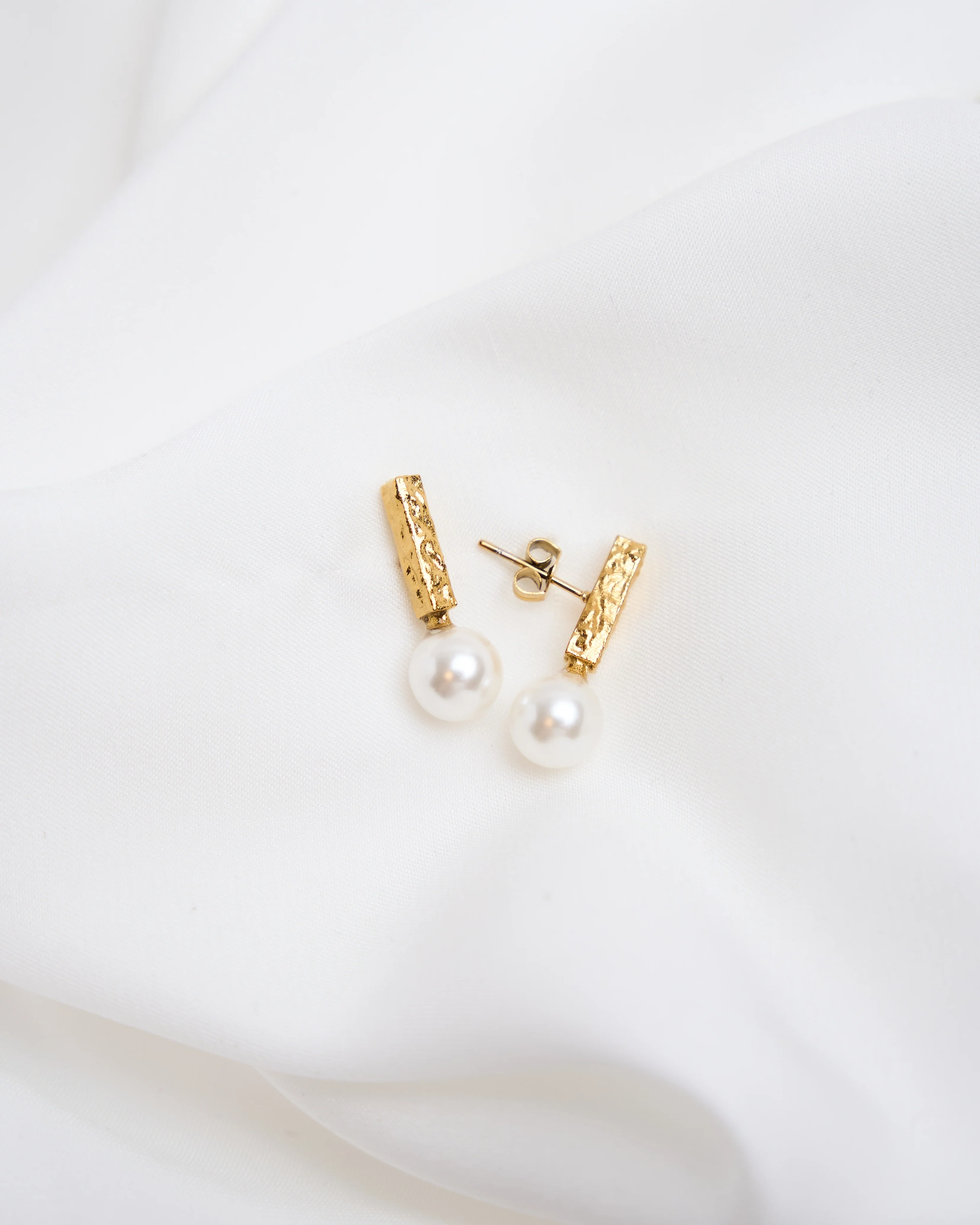 Crushed Pearl Earrings - Image 4