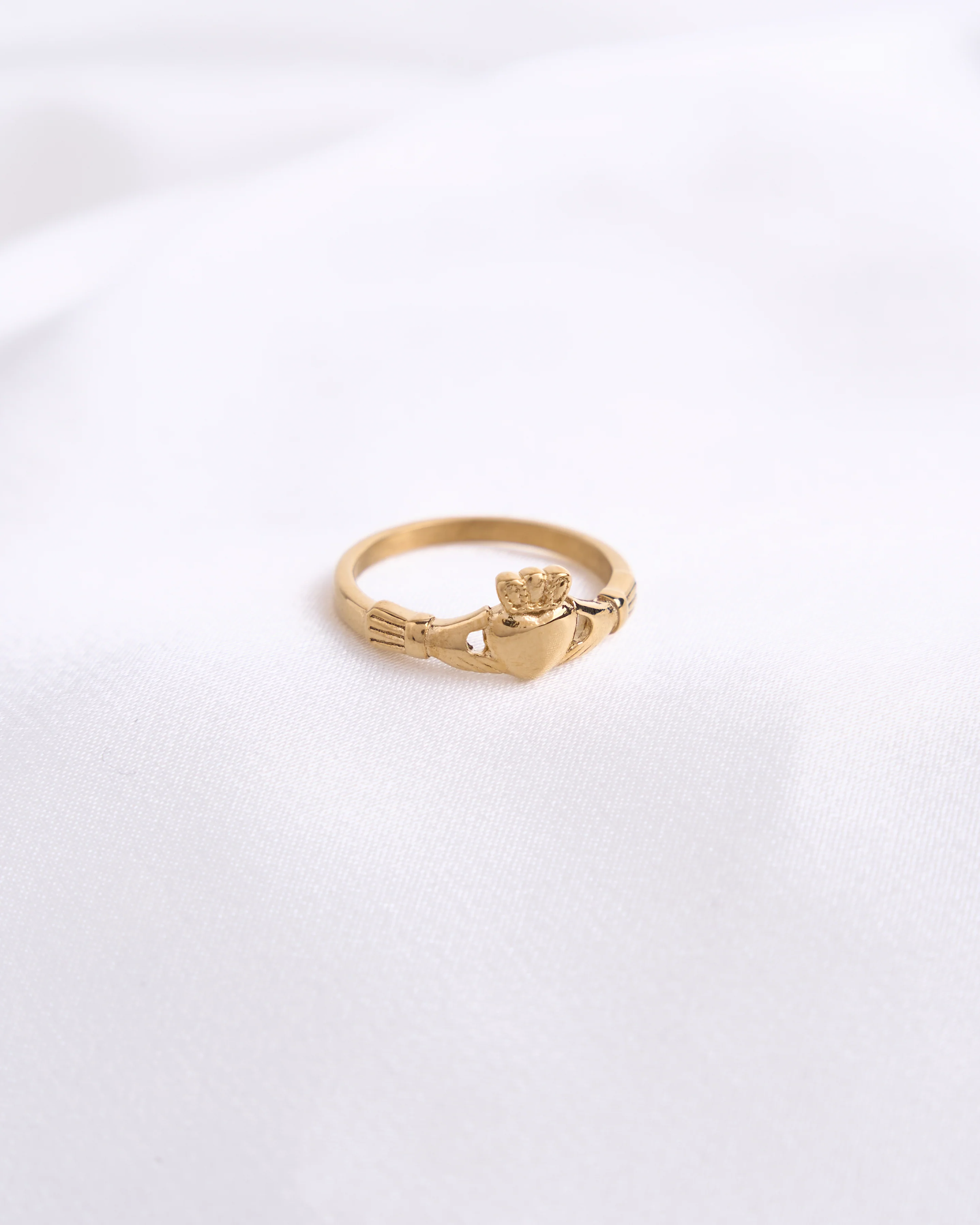 Dainty Claddagh Ring
