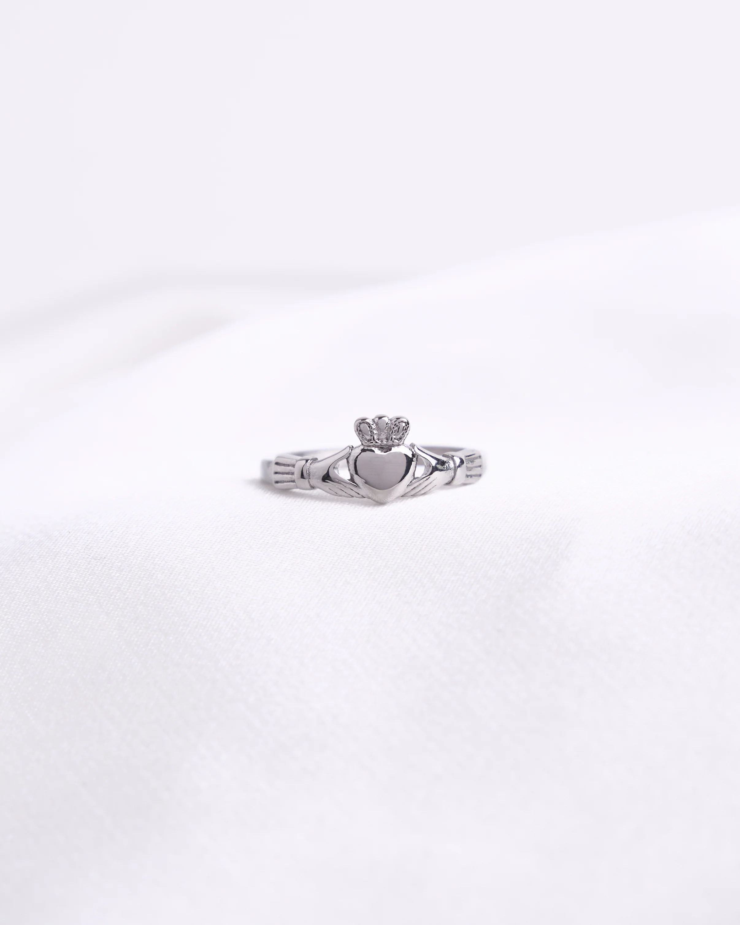 Dainty Claddagh Ring - Image 6