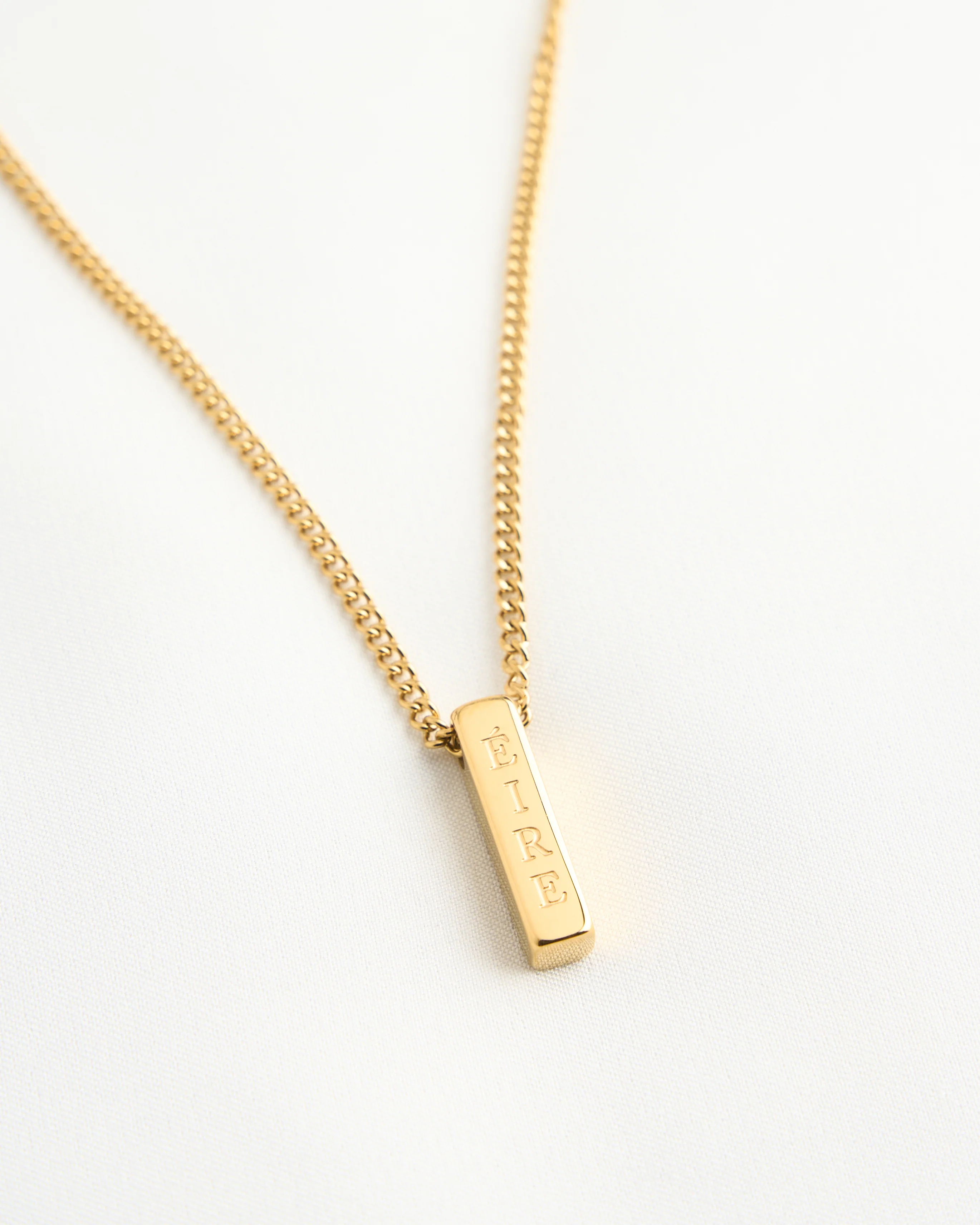 Éire Pendant Necklace
