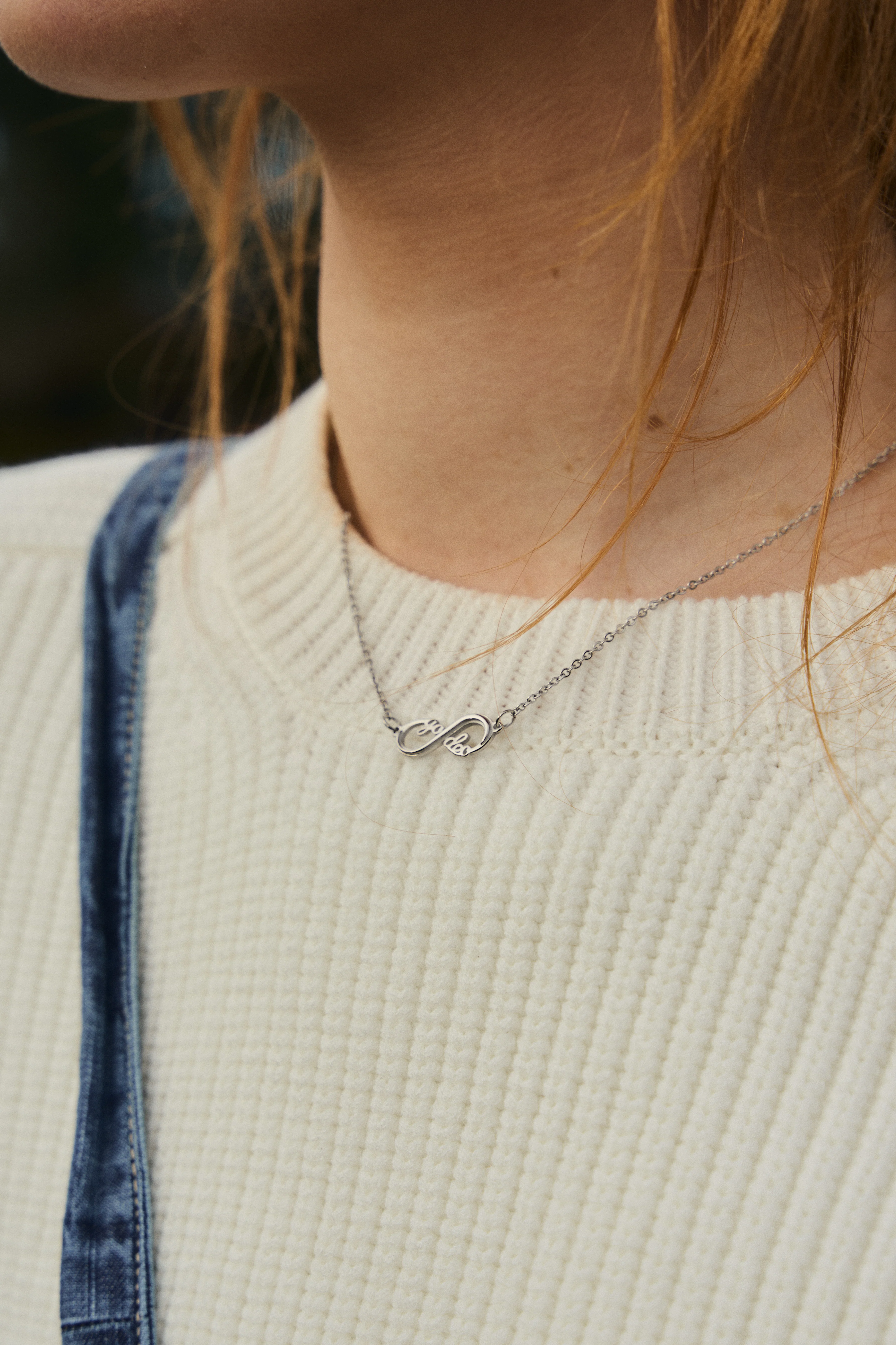 Go Deo Infinity Necklace - Image 4