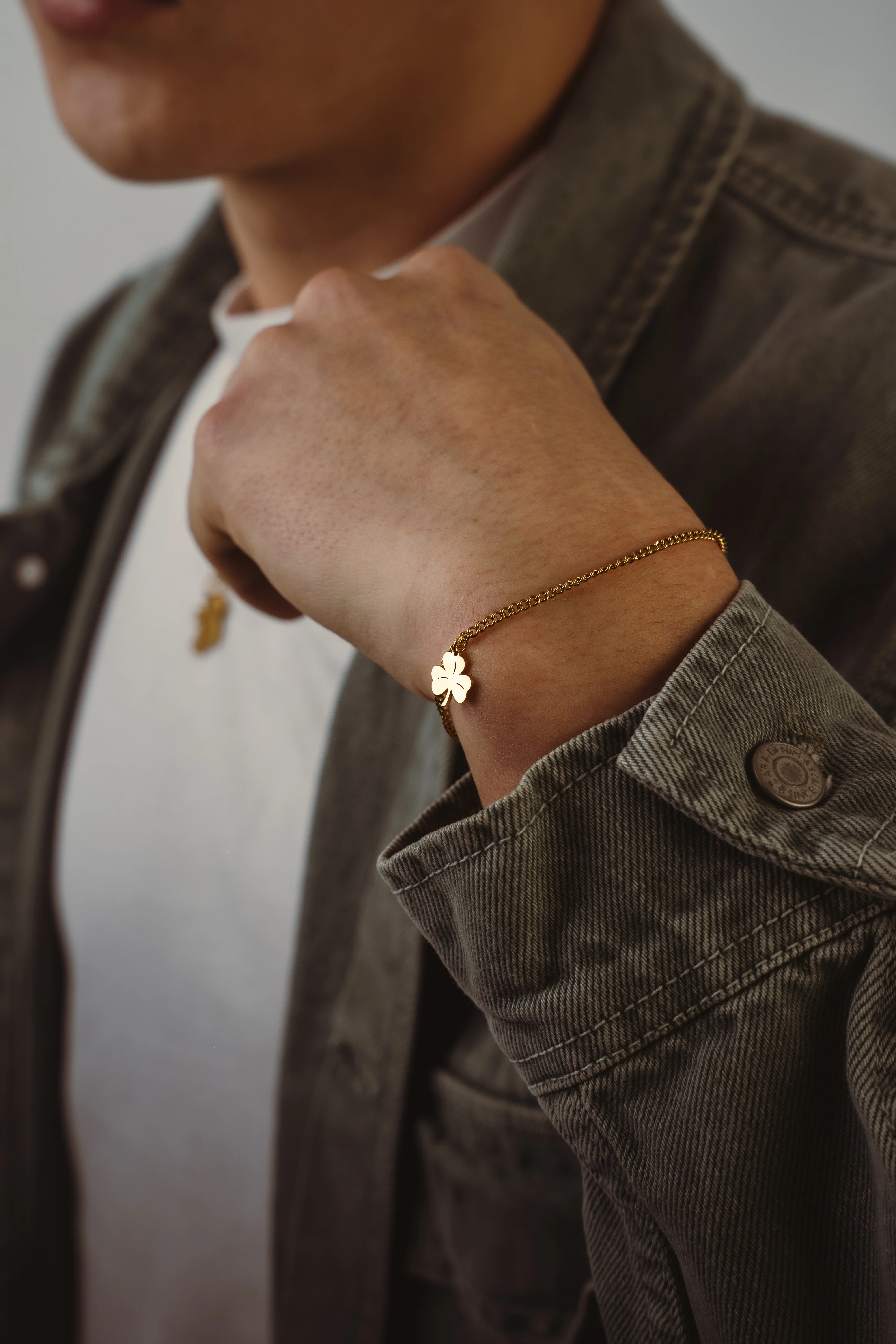 Irish Shamrock Pendant Bracelet - Image 3
