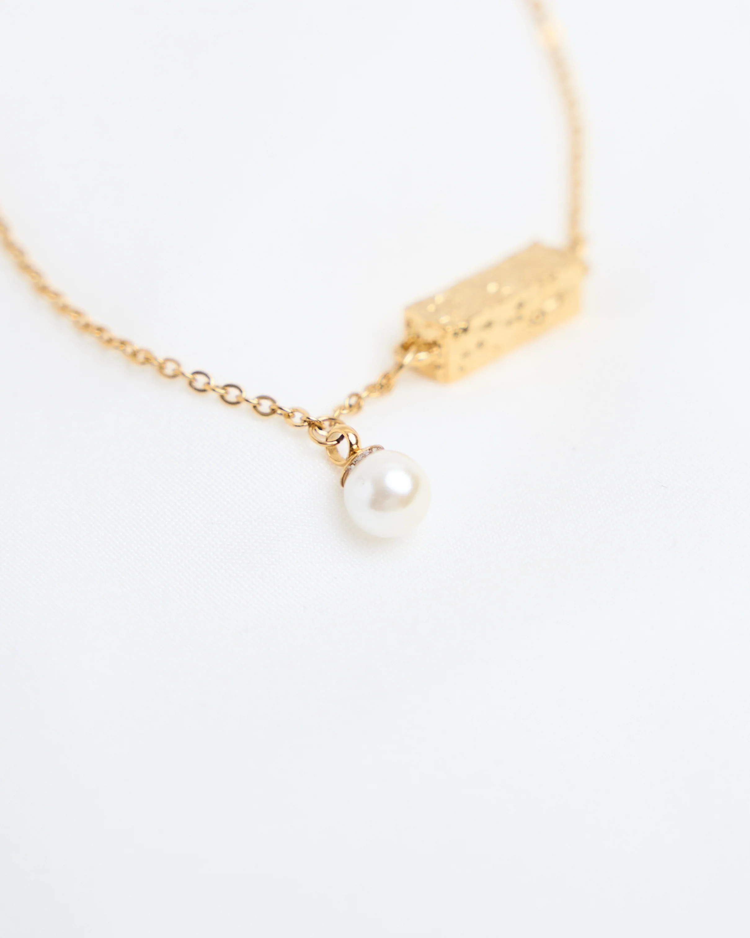 Grá Pearl Pendant Bracelet - Image 5