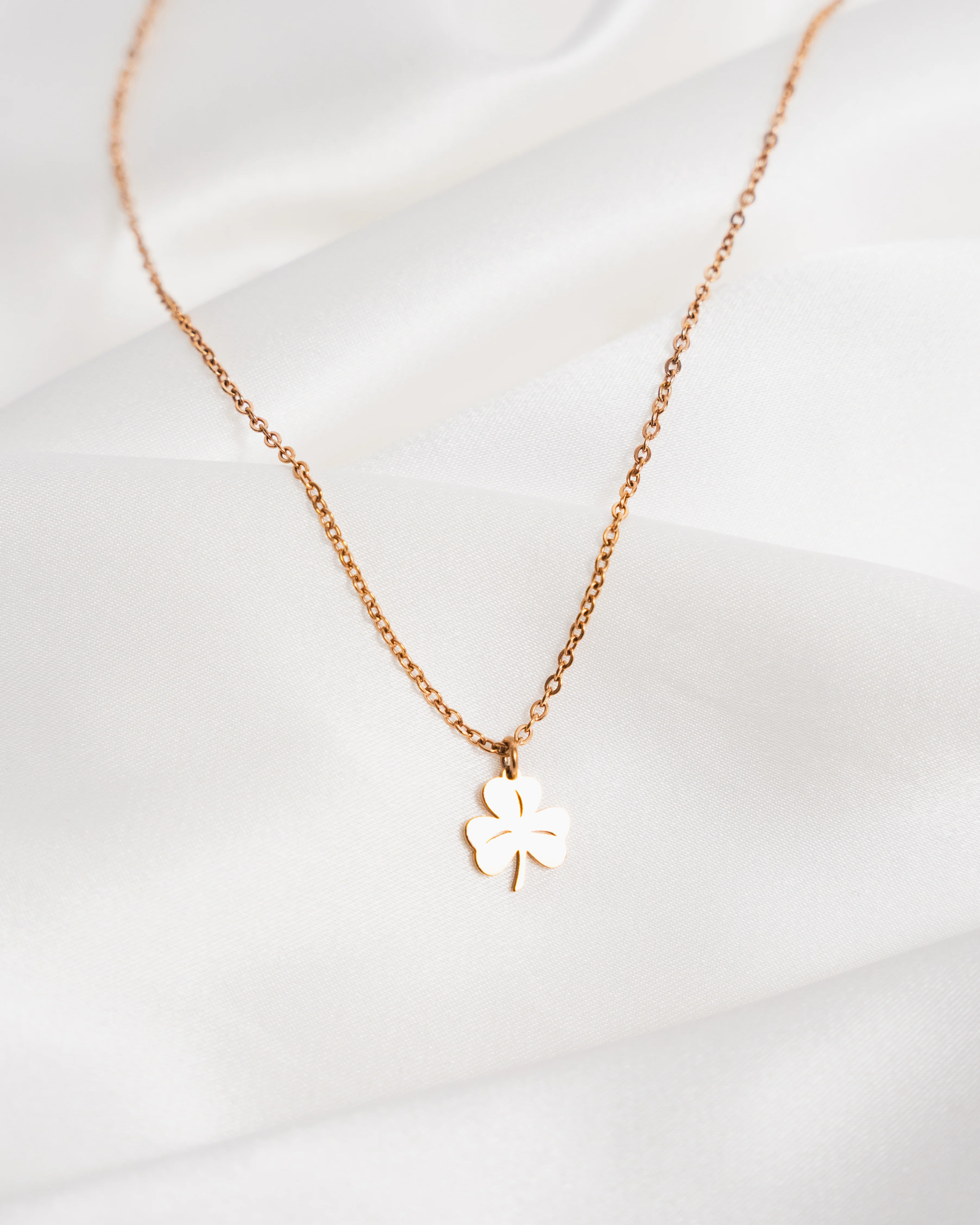 Shamrock Pendant Necklace - Image 5