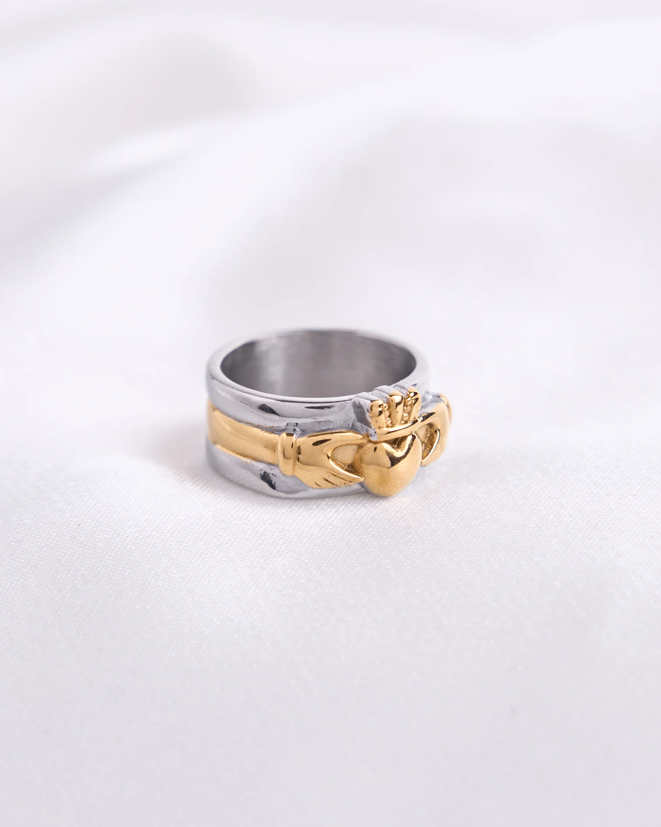 Two Tone Claddagh Ring - Image 5