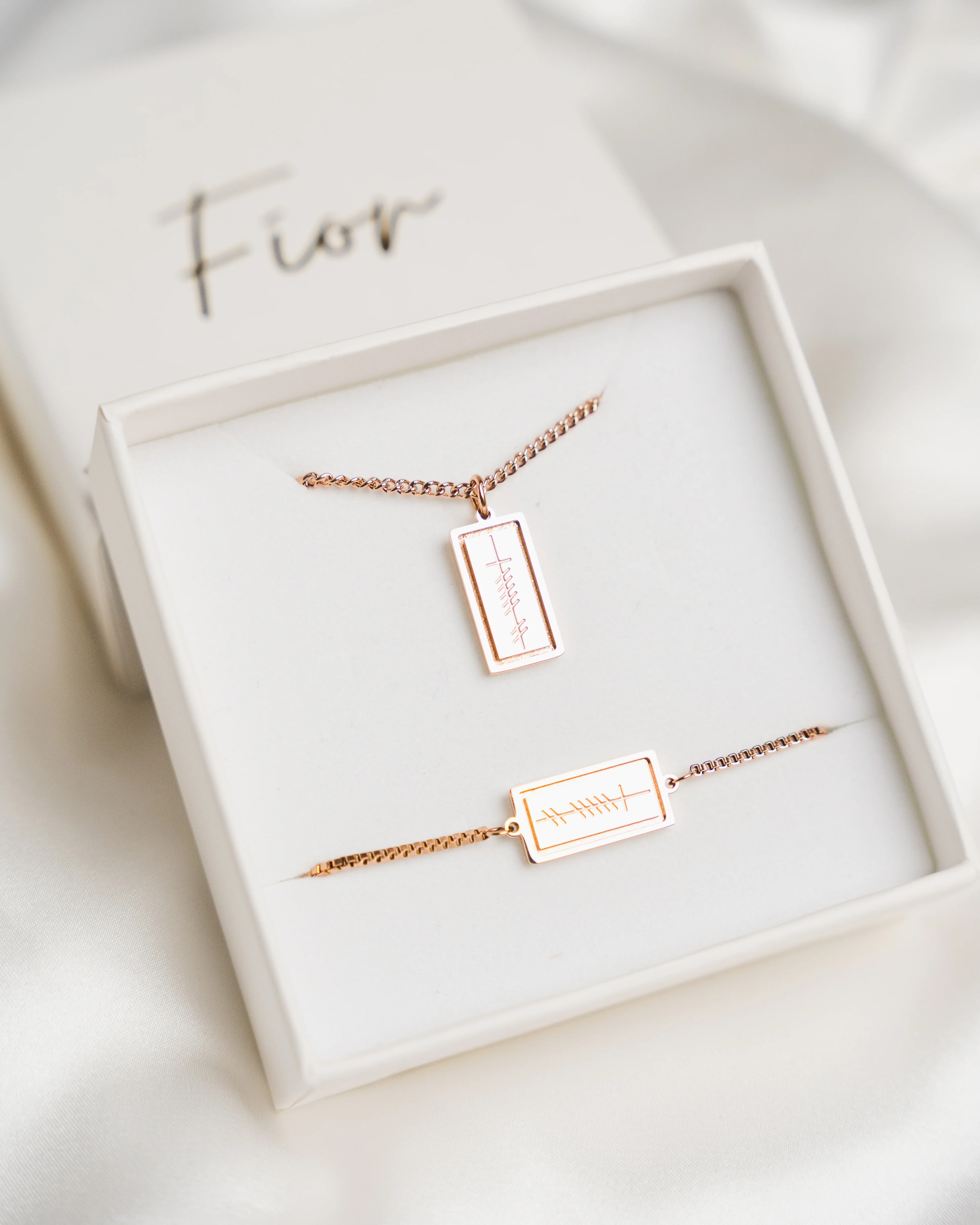 Ogham ‘Grá’ Gift Set - Image 3